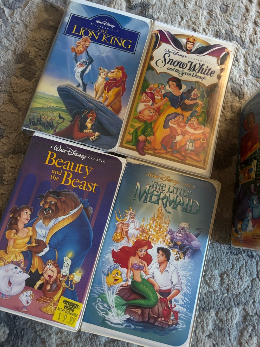 Disney VHS X8 used condition vintage - Picture 2 of 3